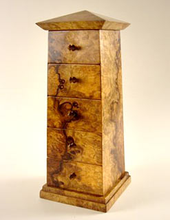 Schmuckturm Schmuckk�stchen Nussbaumwurzelmaser